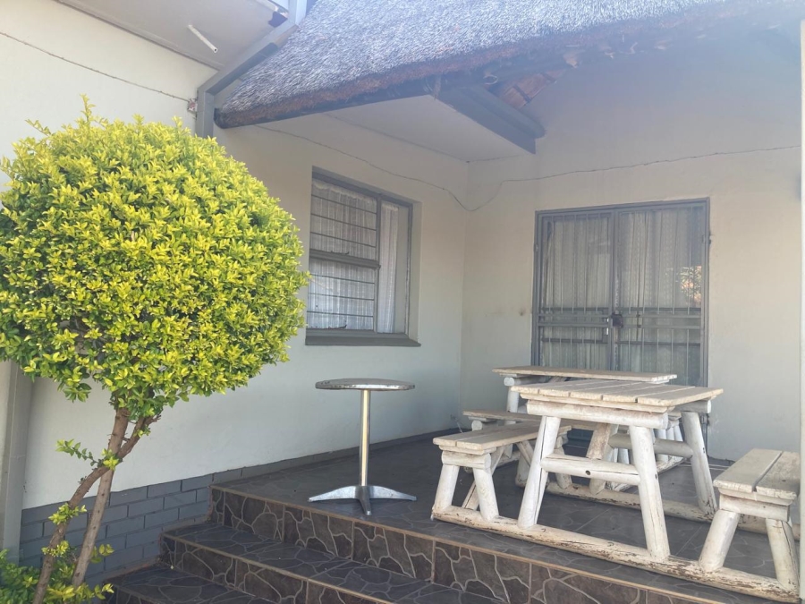 3 Bedroom Property for Sale in Geelhoutpark North West